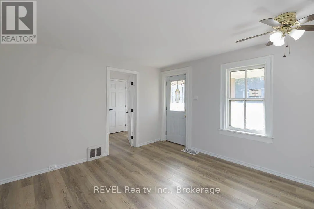 389 GLENDALE AVENUE