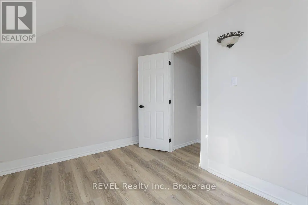 389 GLENDALE AVENUE