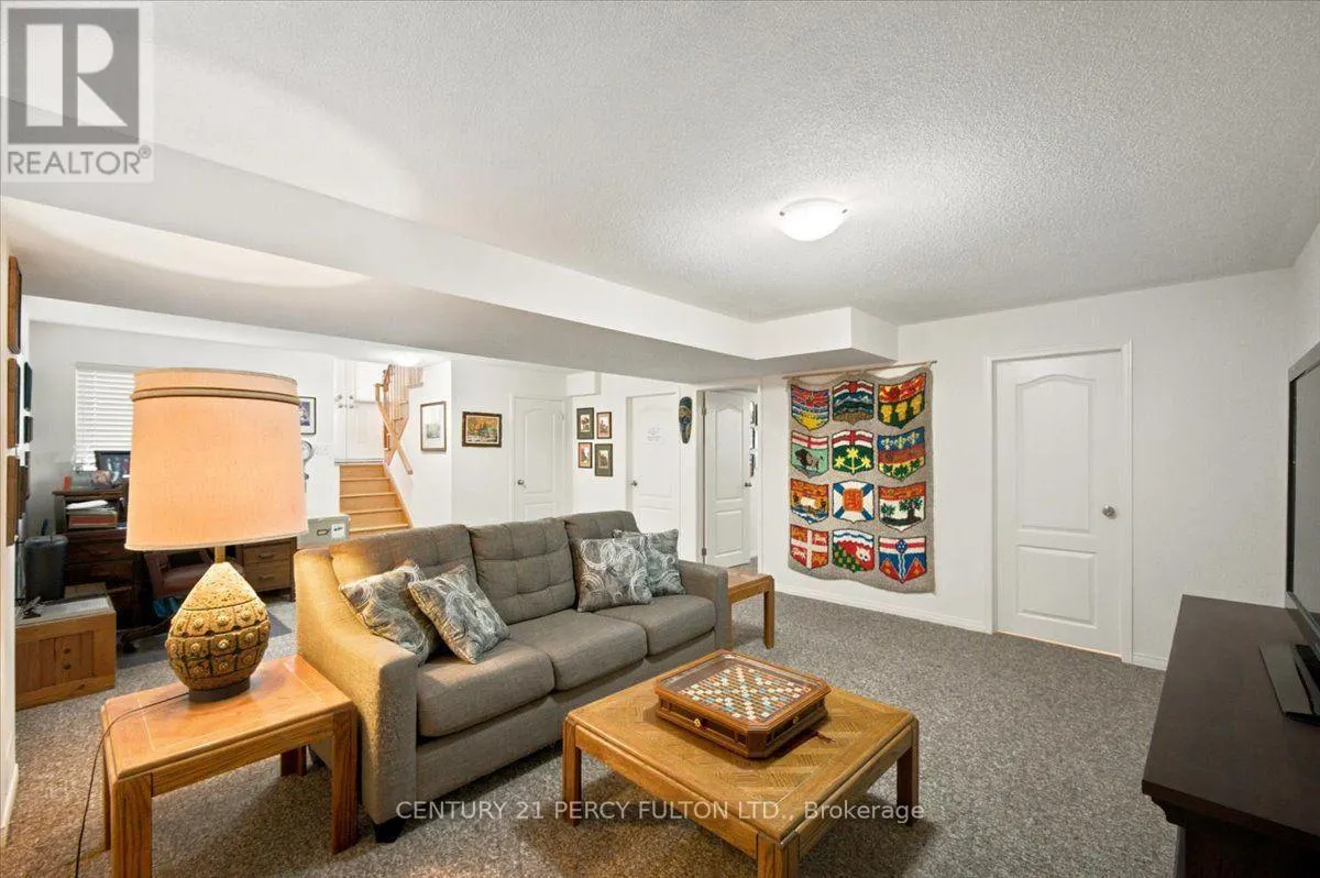 111 WHITE DRIVE
