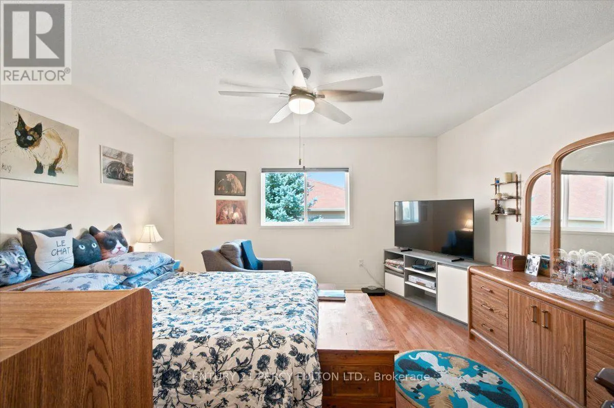 111 WHITE DRIVE