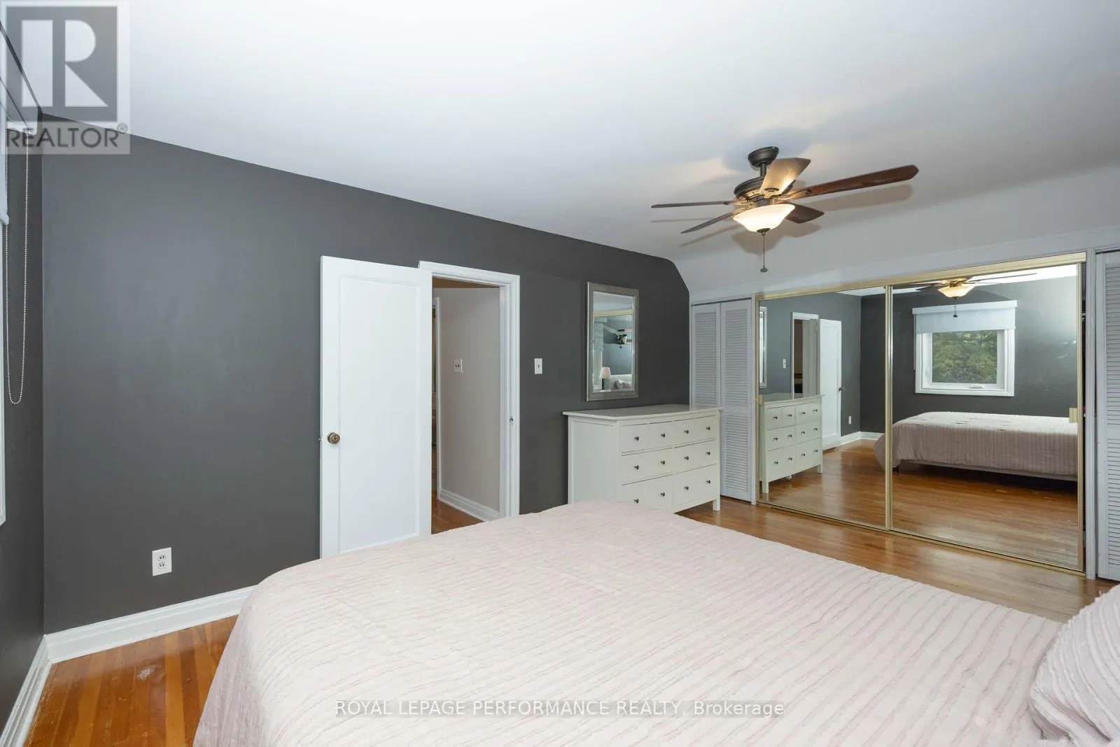 340 ST-DENIS STREET