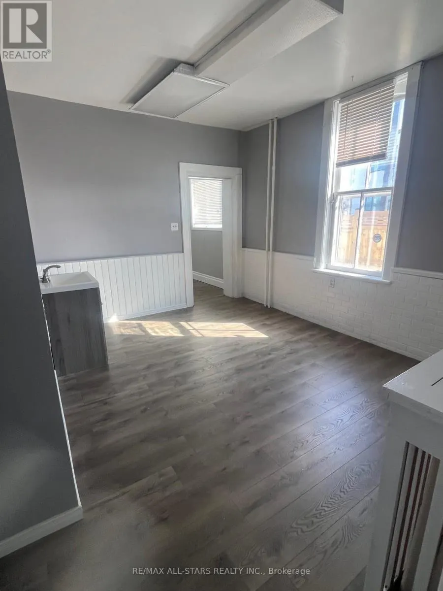UNIT 1 - 57 WILLIAM STREET N #Unit 1