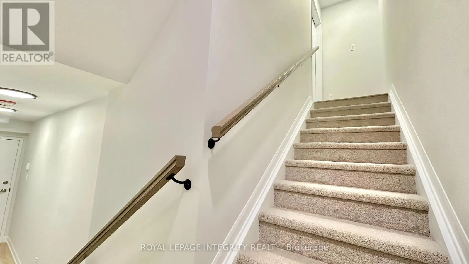 22 - 1001 GLENROY GILBERT DRIVE