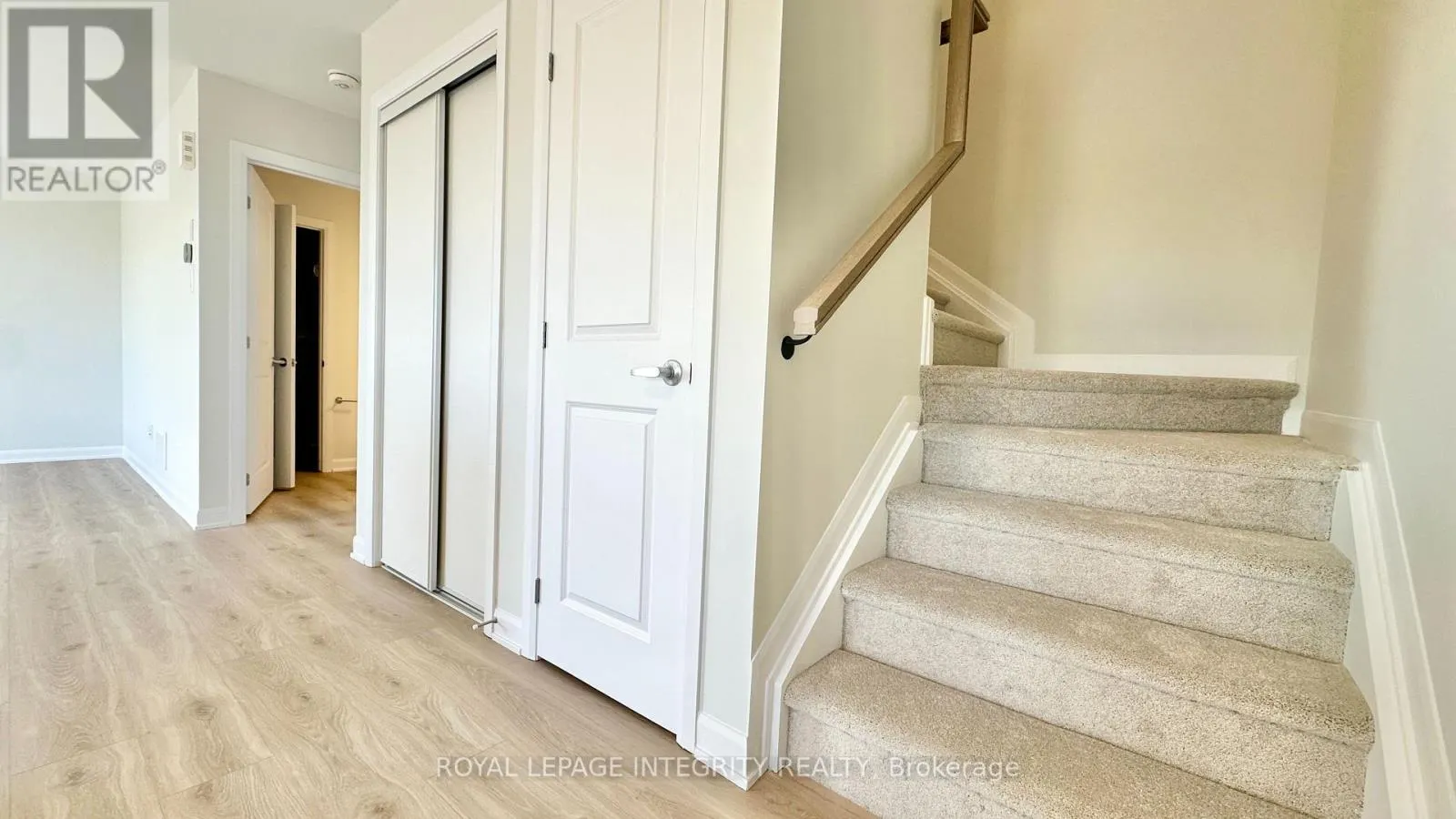 22 - 1001 GLENROY GILBERT DRIVE