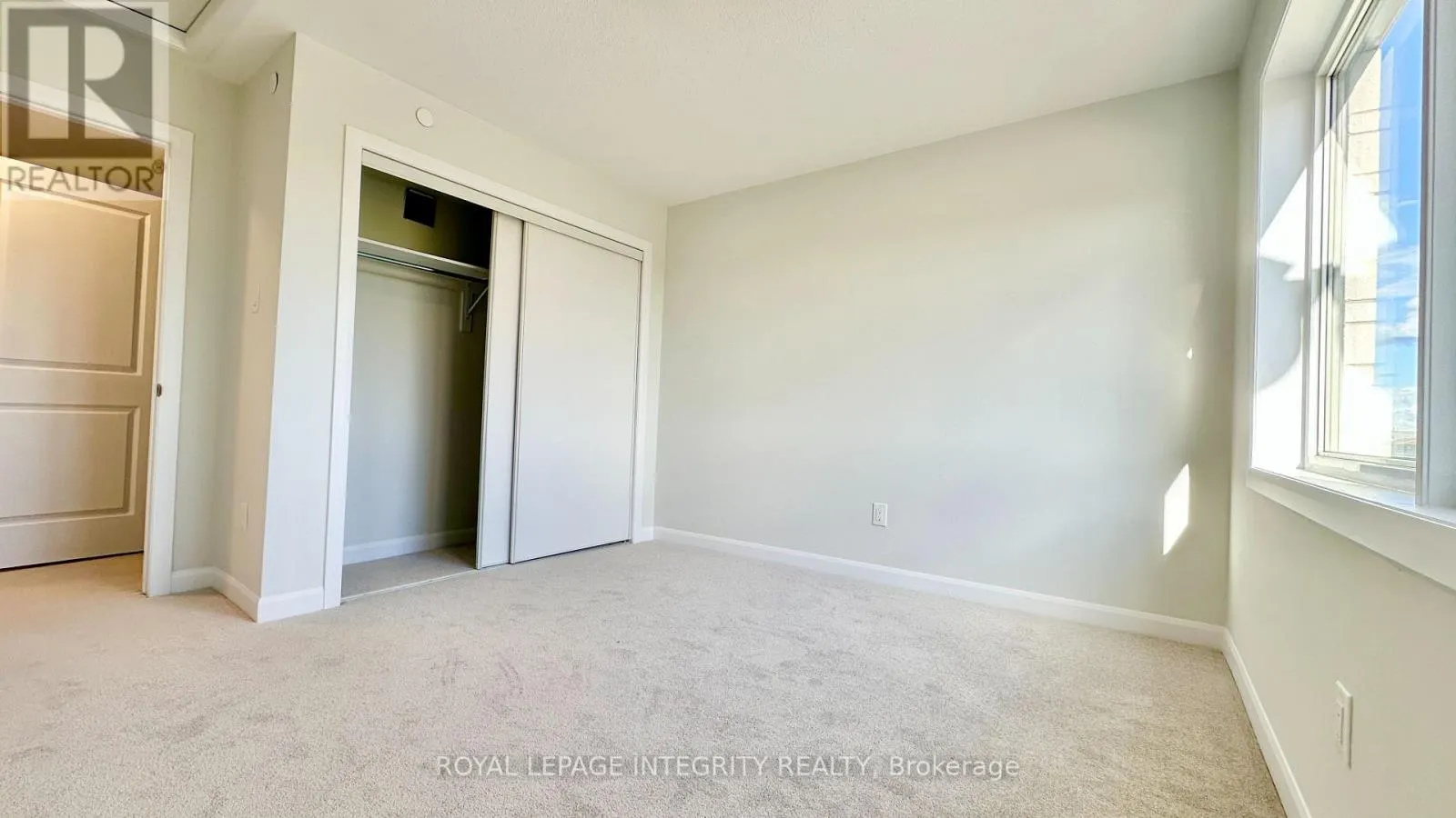 22 - 1001 GLENROY GILBERT DRIVE