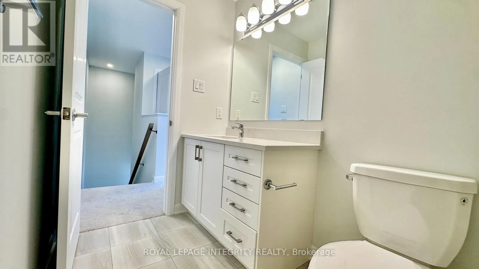22 - 1001 GLENROY GILBERT DRIVE