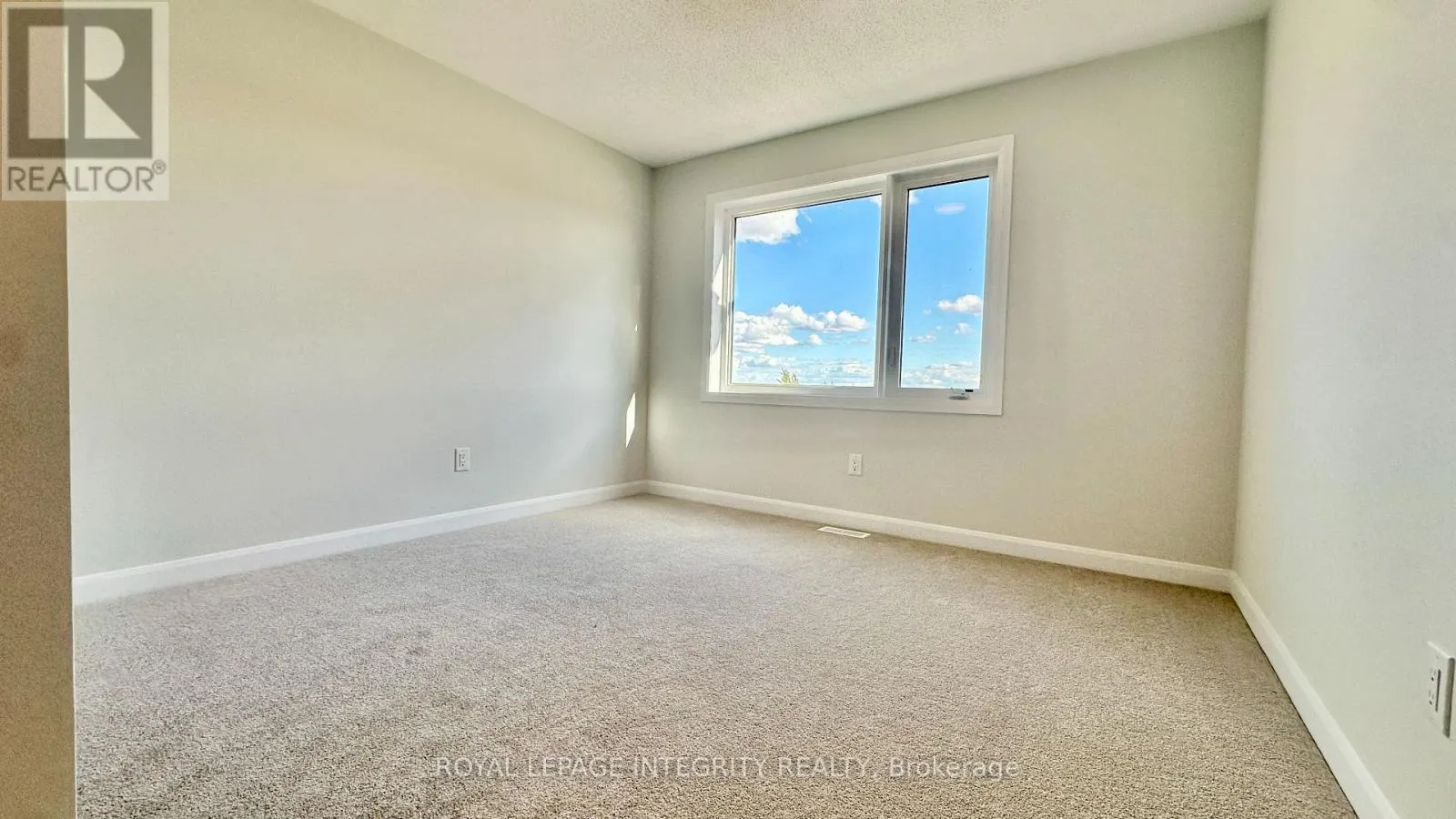 22 - 1001 GLENROY GILBERT DRIVE