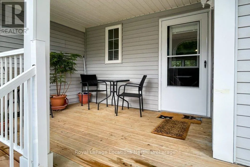 2 - 83 VICTORIA STREET #2