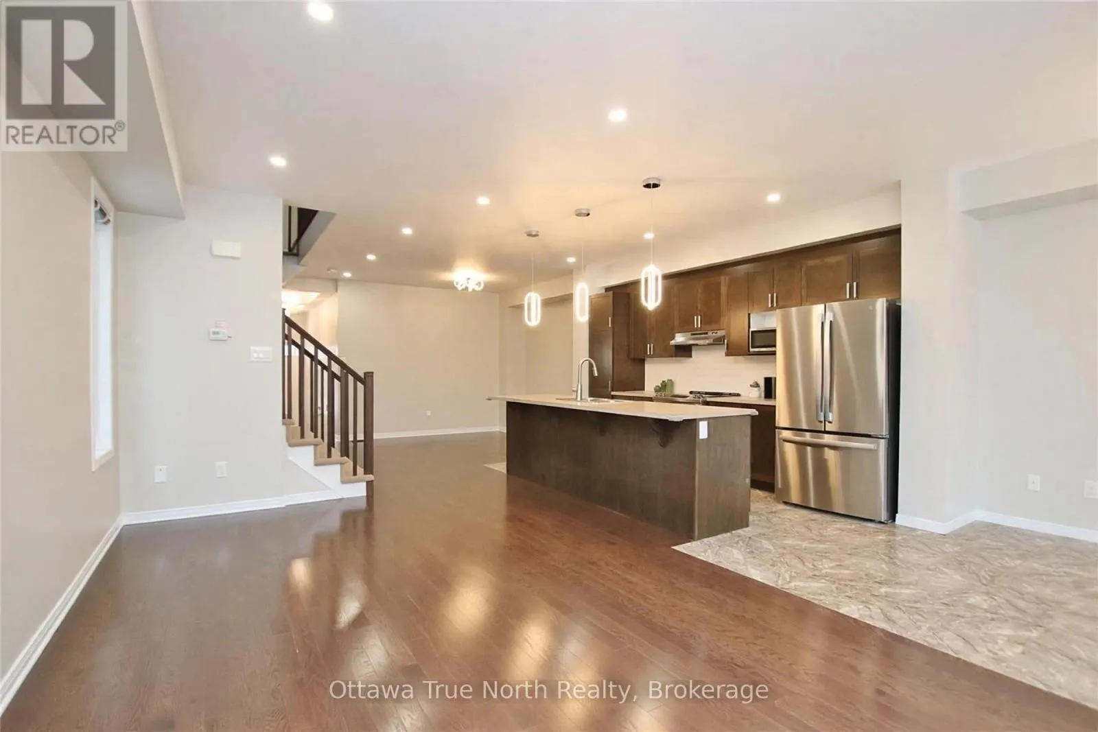 647 GABRIOLA WAY