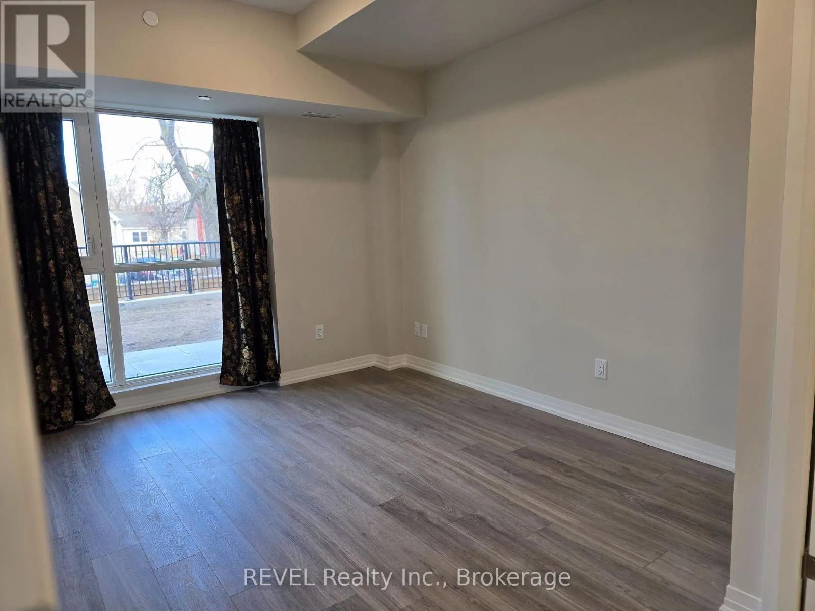 140 - 50 HERRICK AVENUE #140