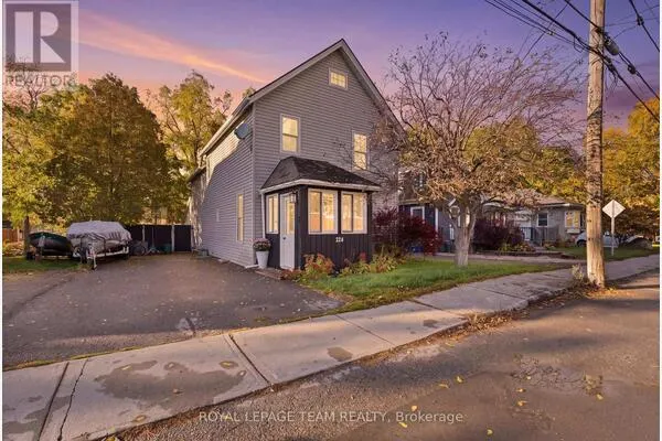 224 REUBEN CRESCENT
