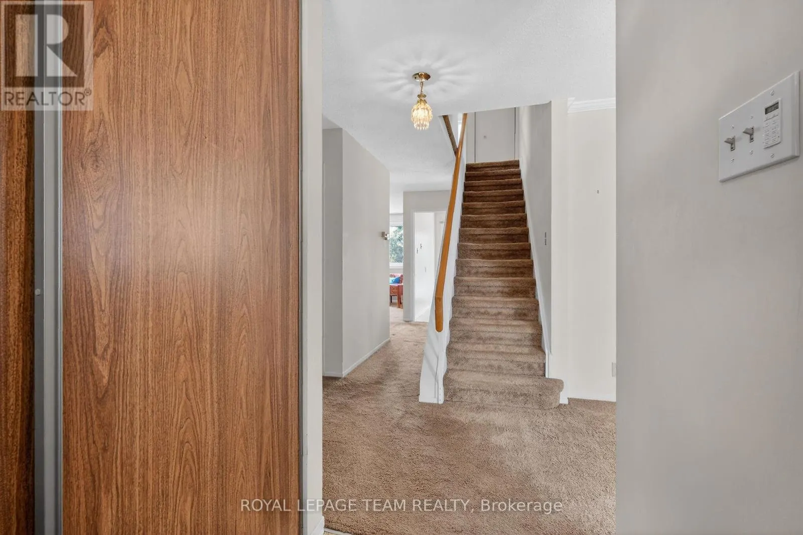 97 HUNTSMAN CRESCENT