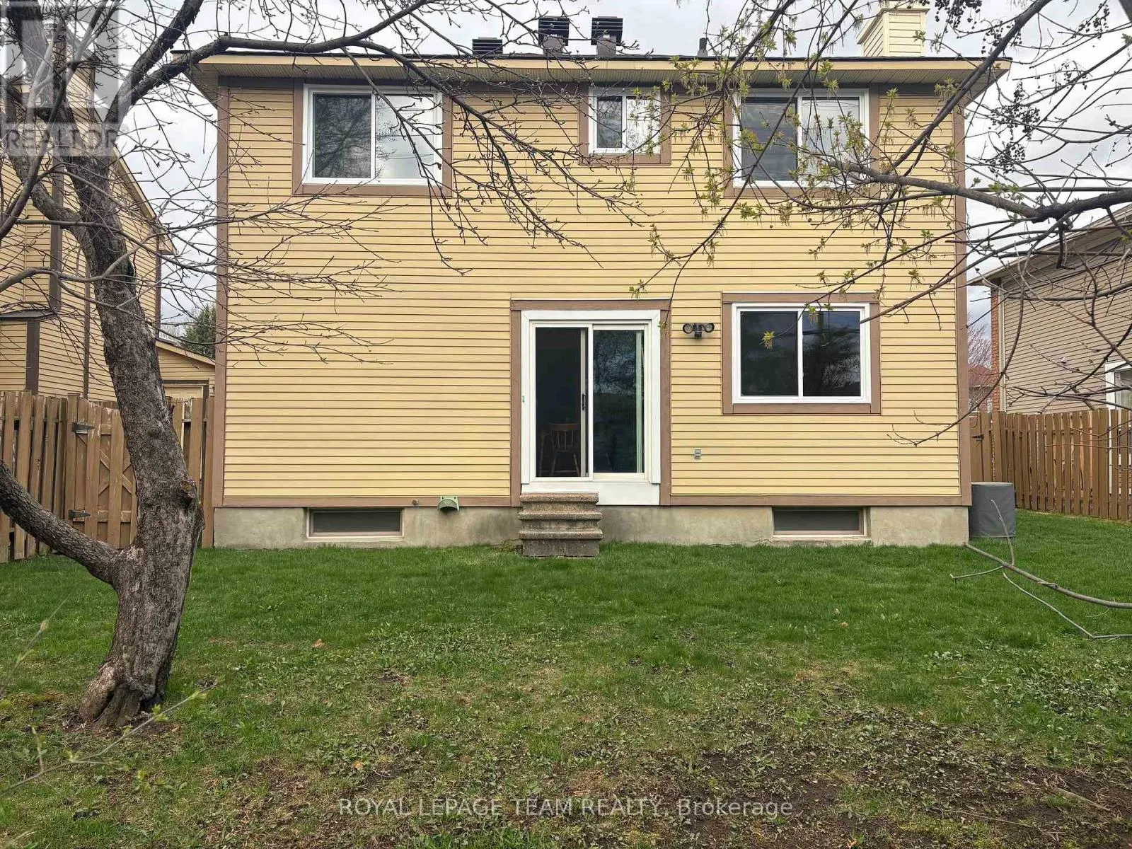 97 HUNTSMAN CRESCENT