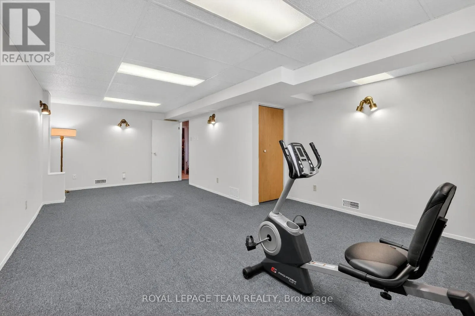 97 HUNTSMAN CRESCENT