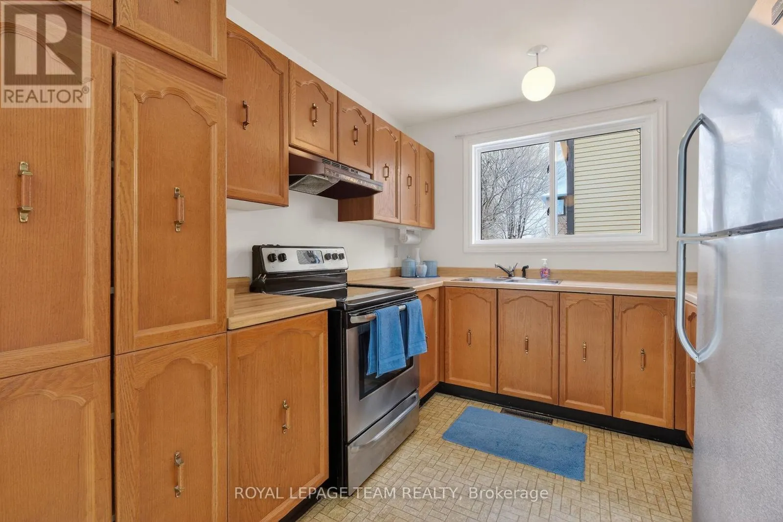 97 HUNTSMAN CRESCENT