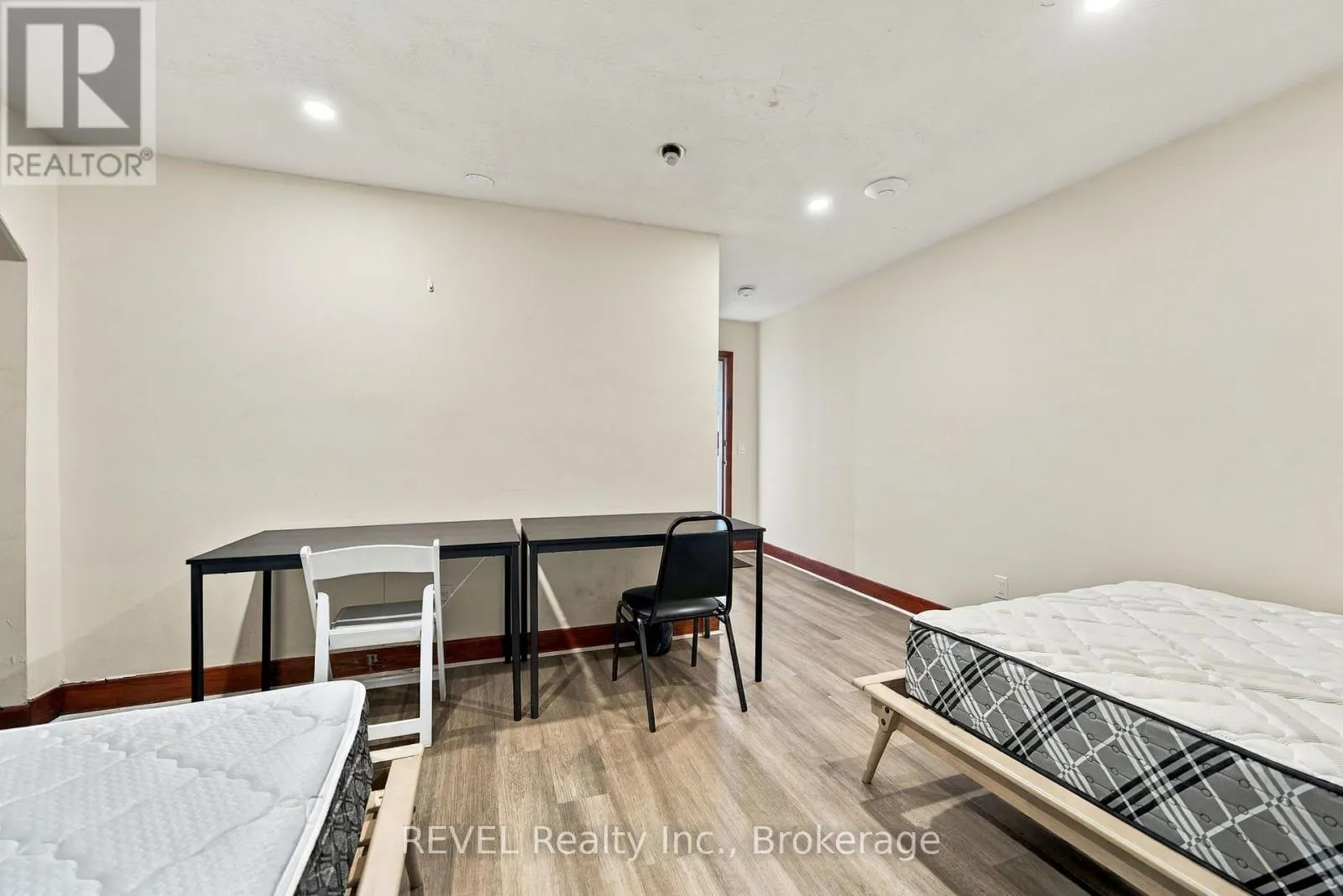 215 GARRISON ROAD