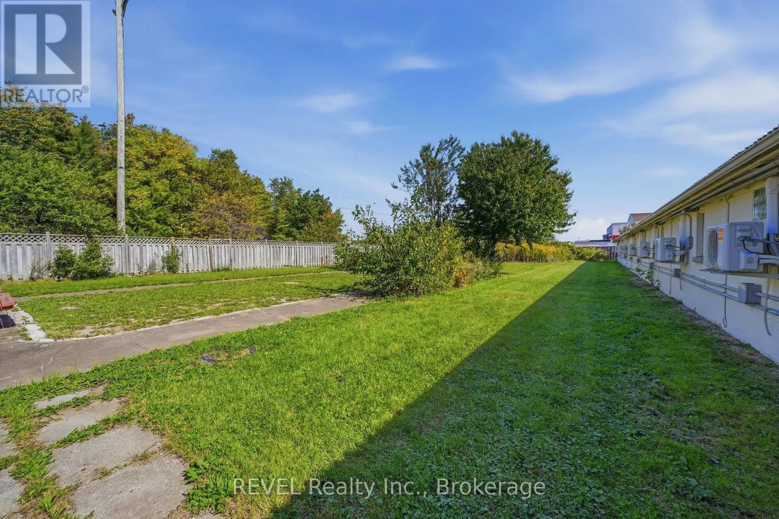 215 GARRISON ROAD