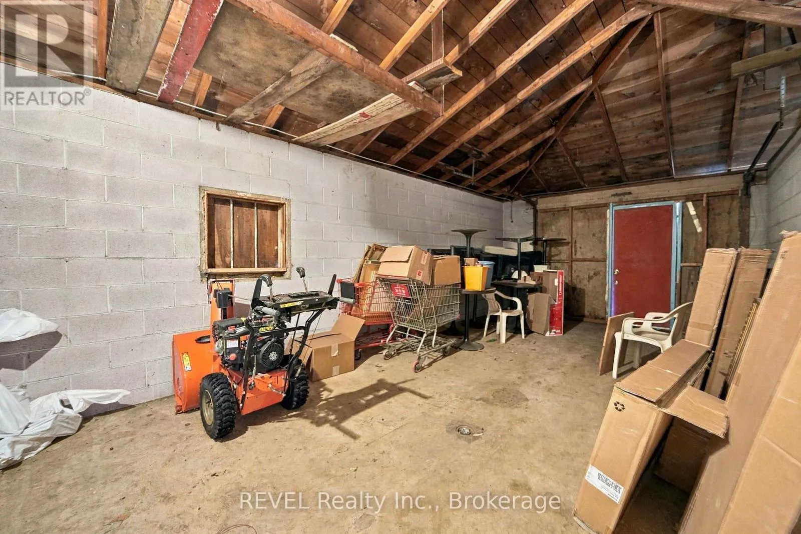 215 GARRISON ROAD