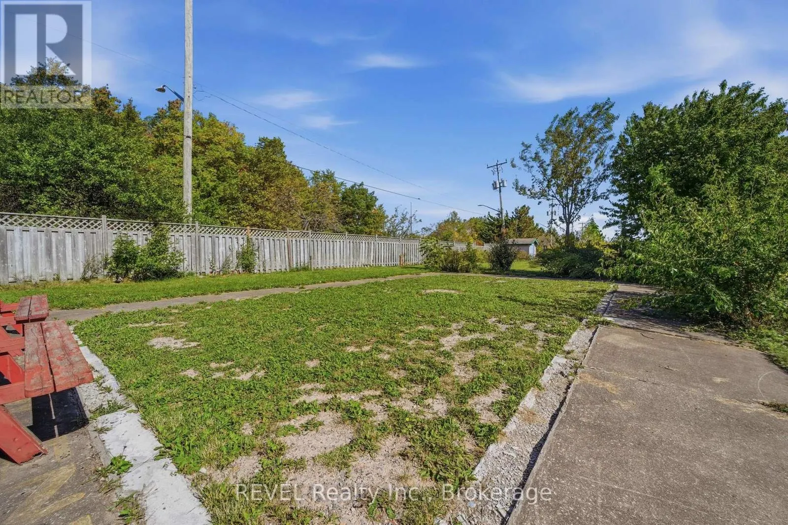 215 GARRISON ROAD