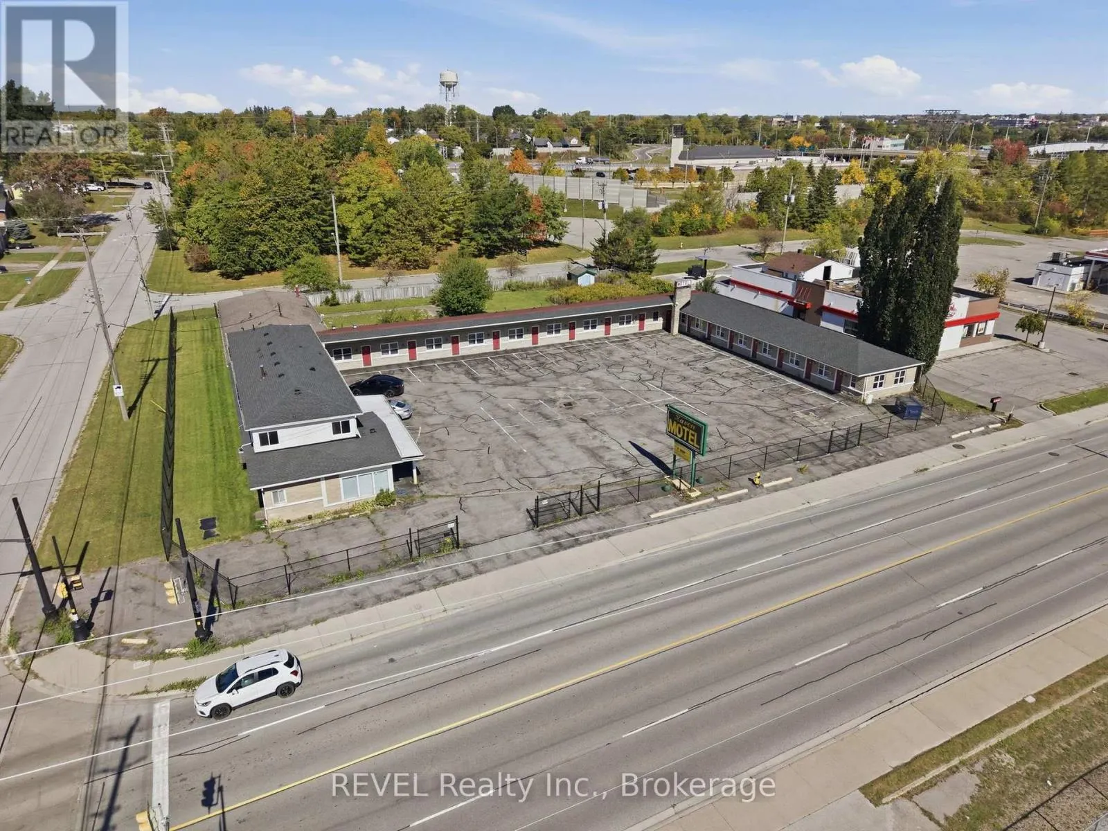 215 GARRISON ROAD