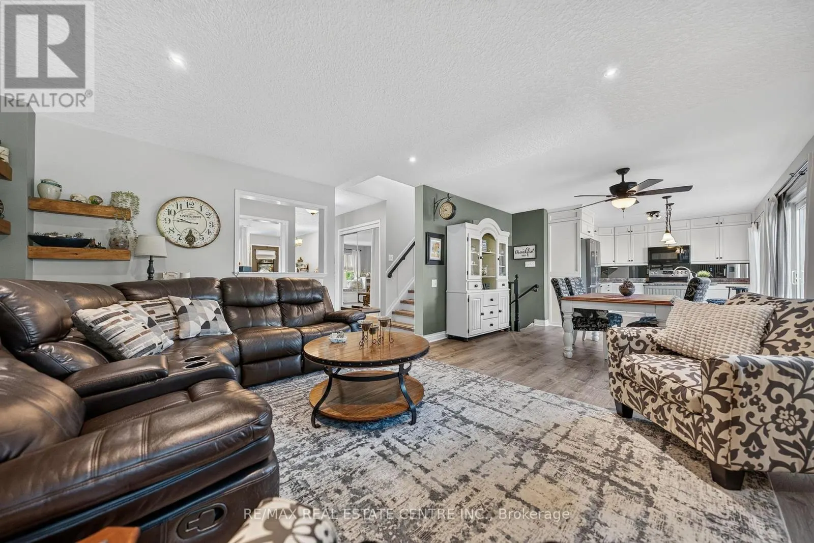6 MATHEWS COURT