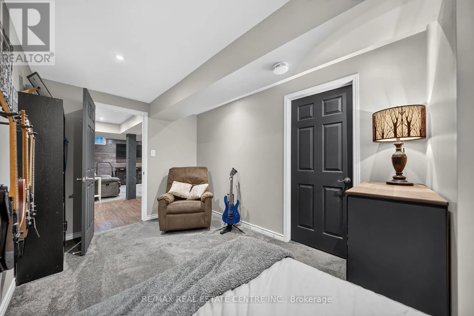 6 MATHEWS COURT