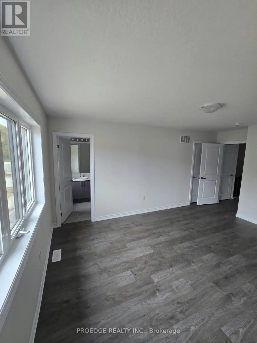 138 PERIWINKLE CRESCENT