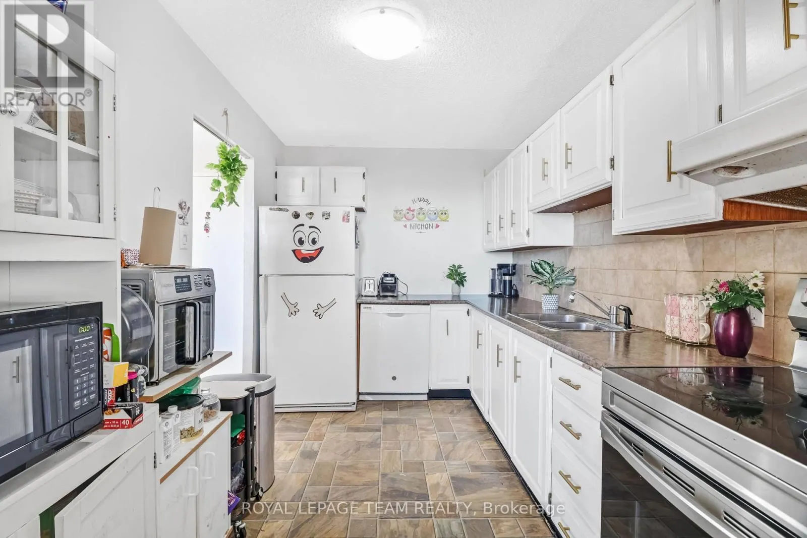 1804 - 665 BATHGATE DRIVE