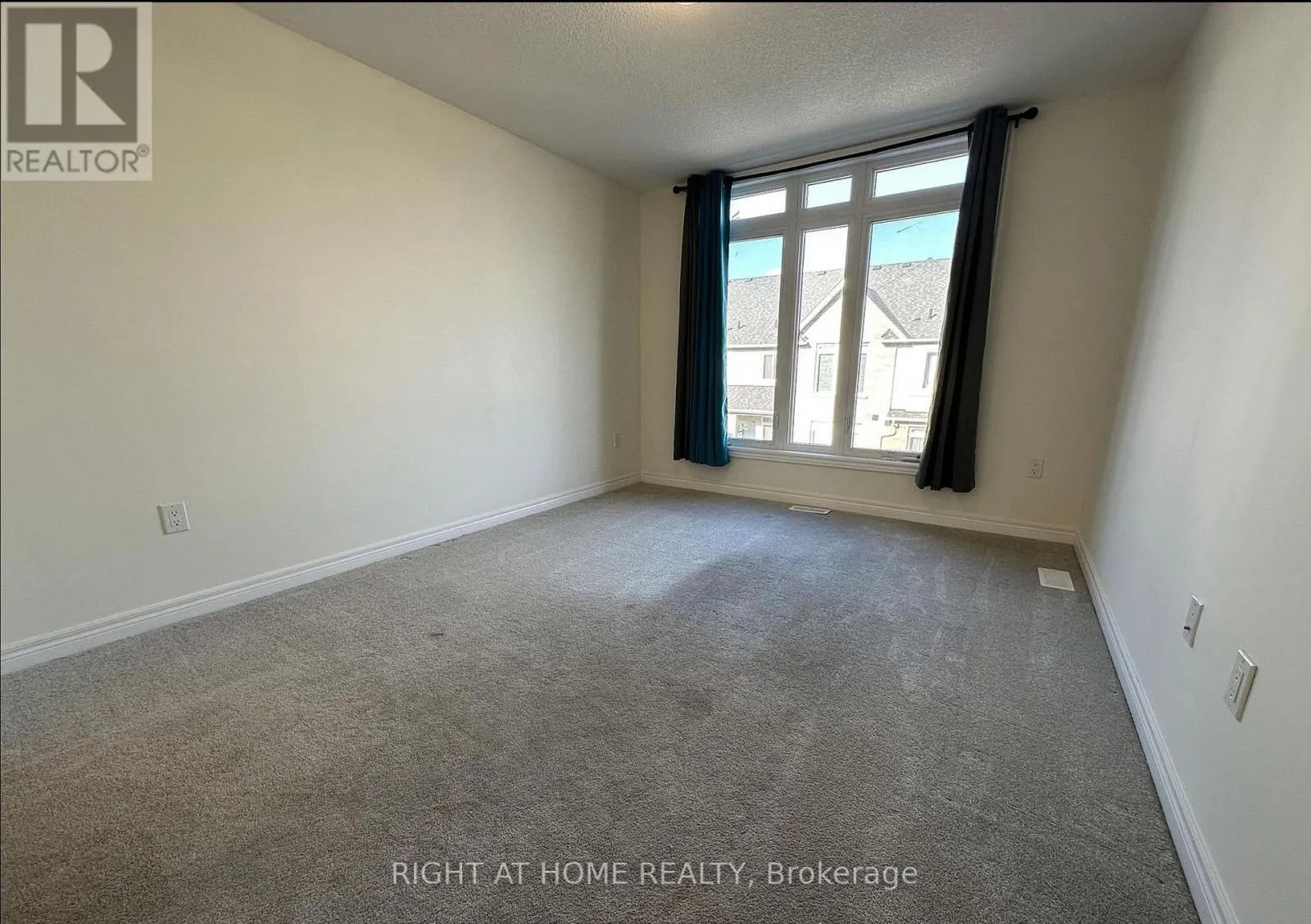 22 - 40 ZINFANDEL DRIVE
