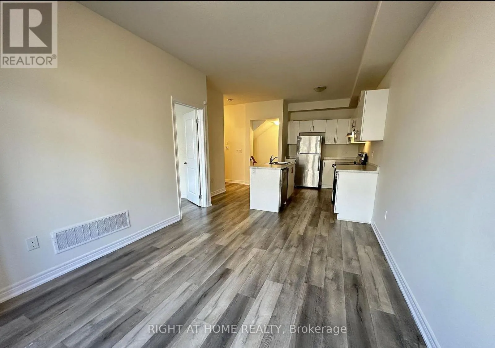 22 - 40 ZINFANDEL DRIVE