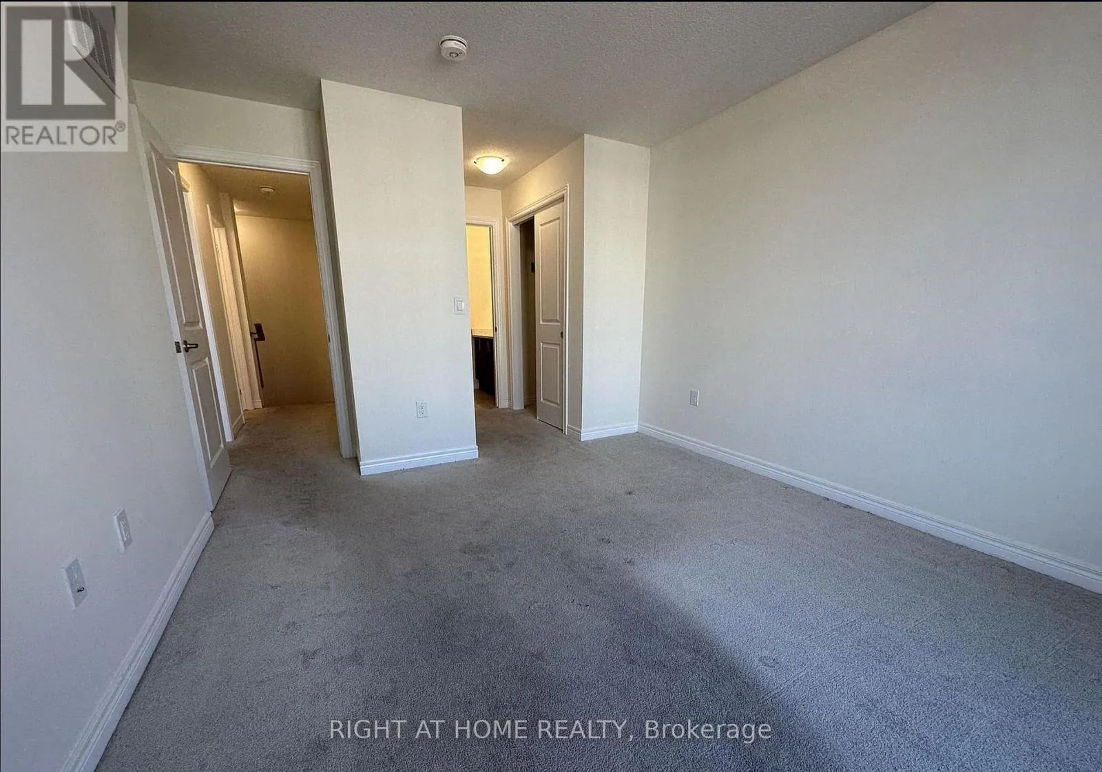 22 - 40 ZINFANDEL DRIVE