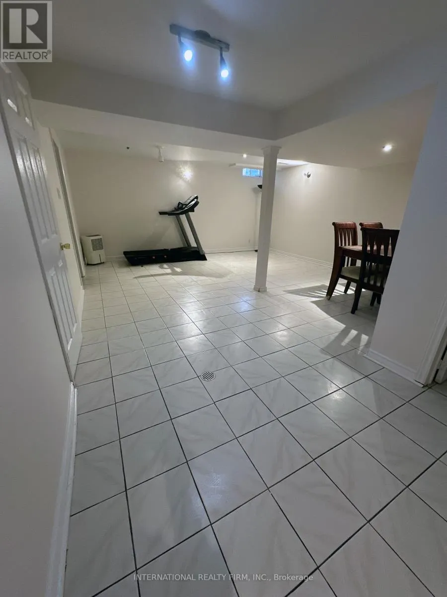 43 FALCONRIDGE DRIVE