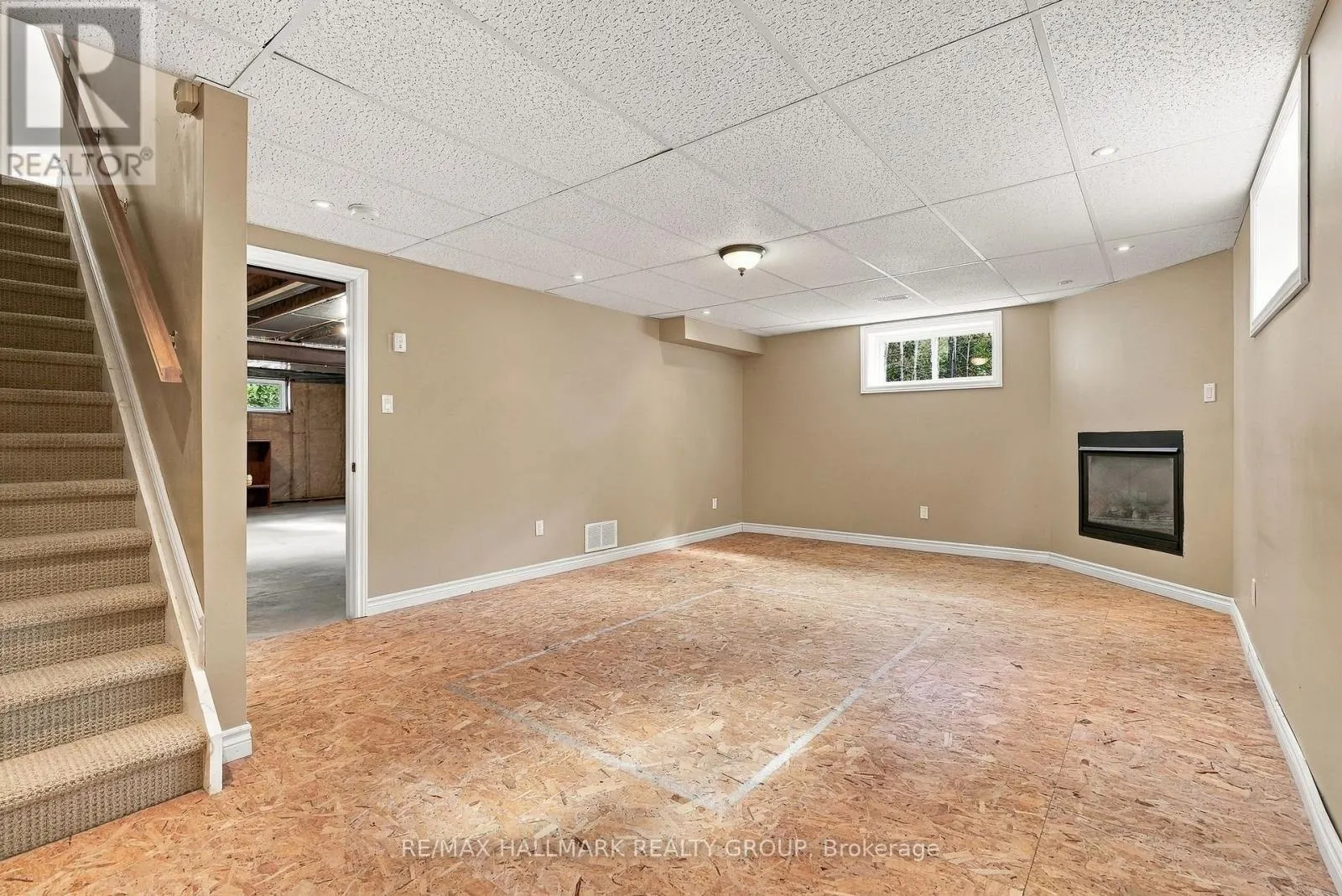 12 RED OAK DRIVE