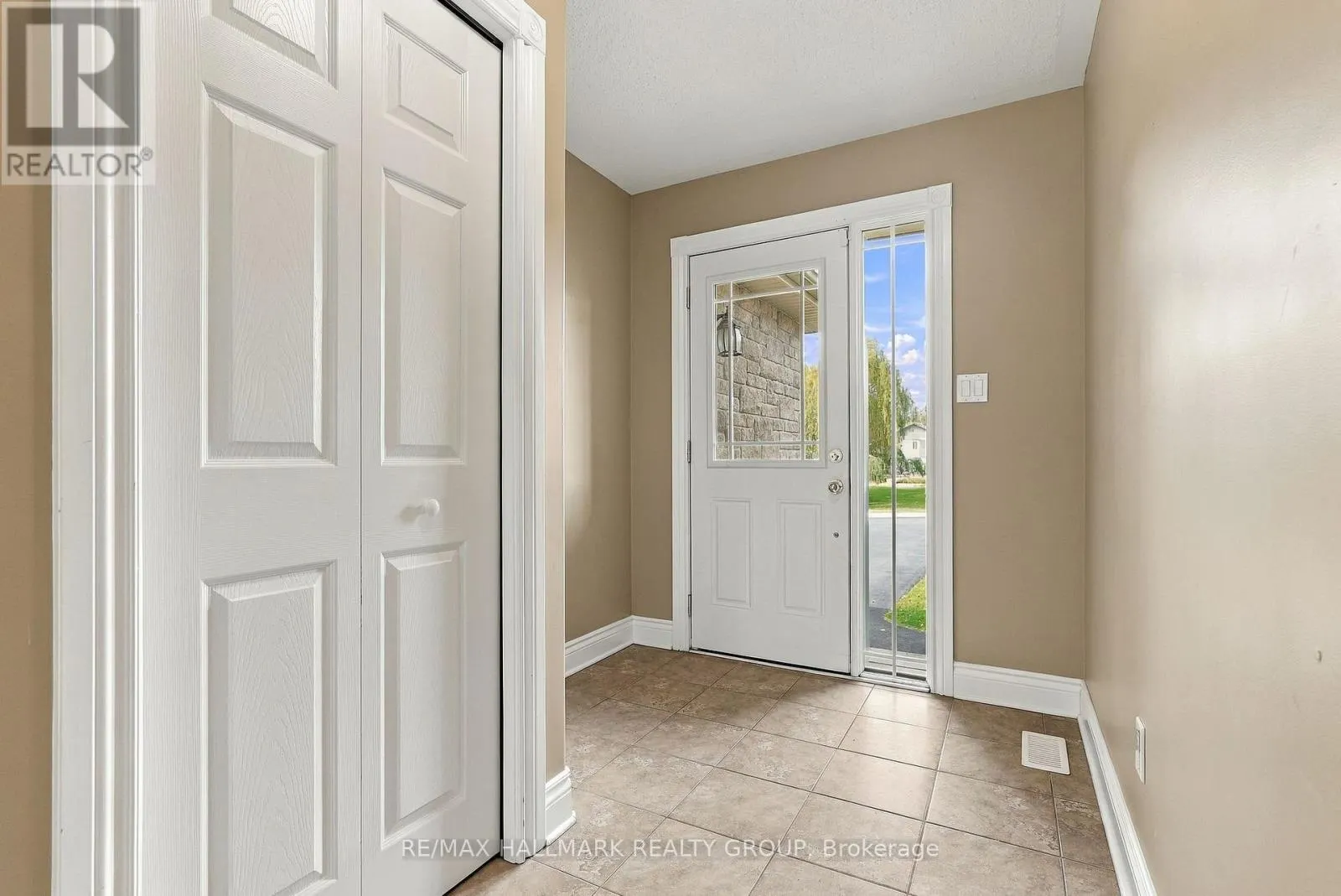 12 RED OAK DRIVE