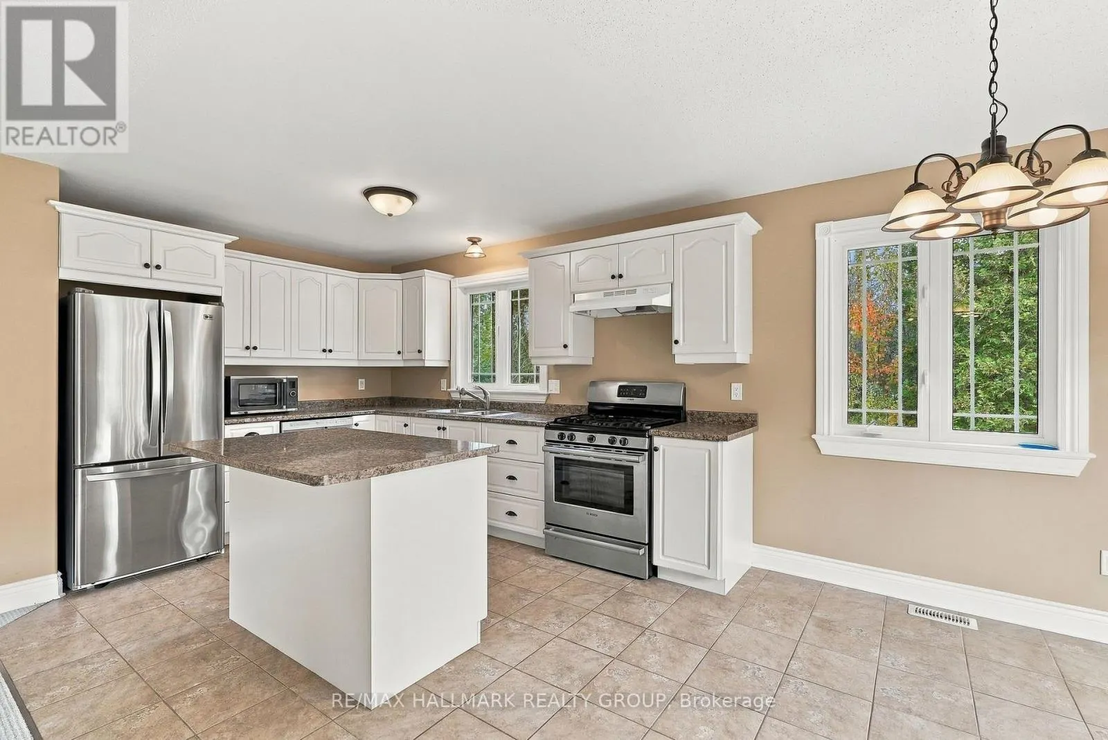12 RED OAK DRIVE