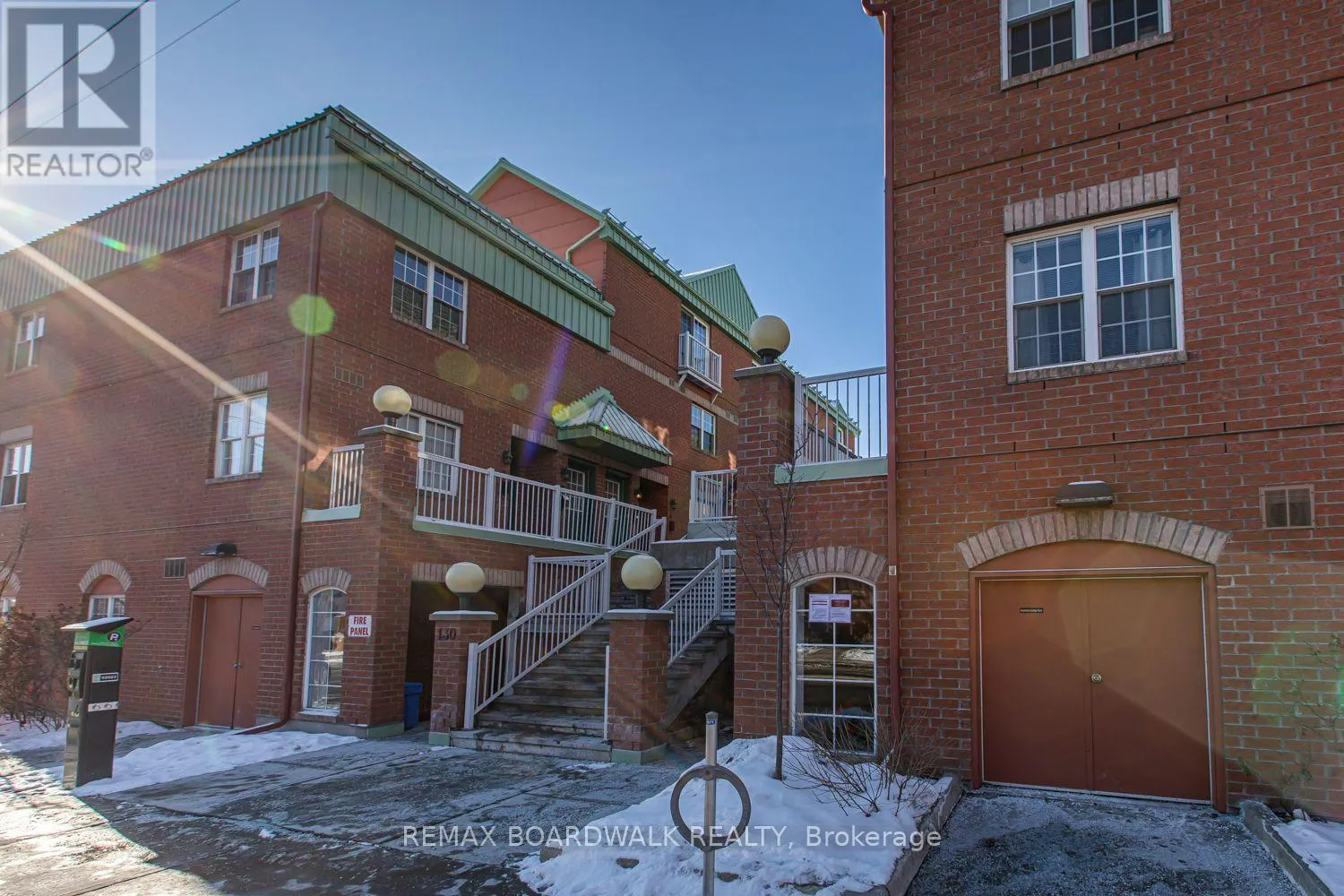 6 - 130 ROCHESTER STREET