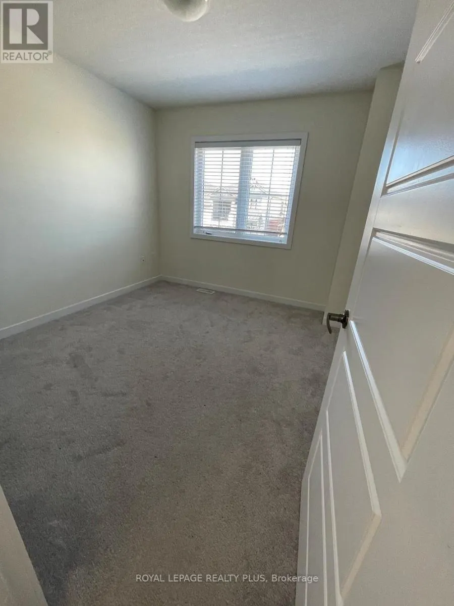 12 PAGEBROOK CRESCENT