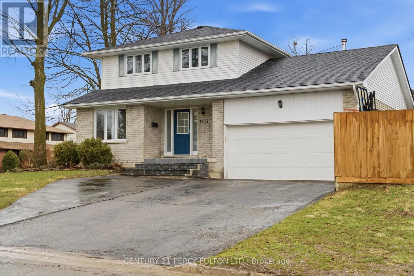 1853 MAPLERIDGE DRIVE