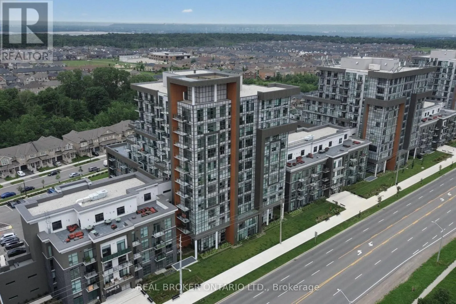 1213 - 470 DUNDAS STREET E