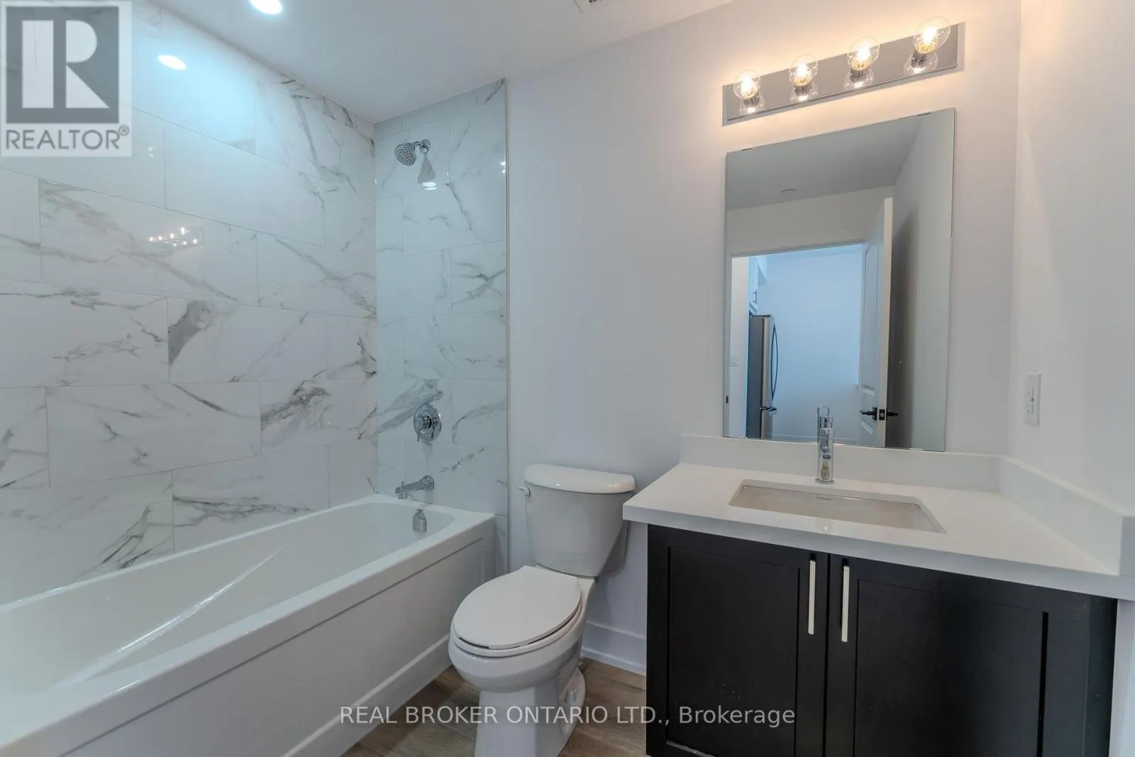 1213 - 470 DUNDAS STREET E