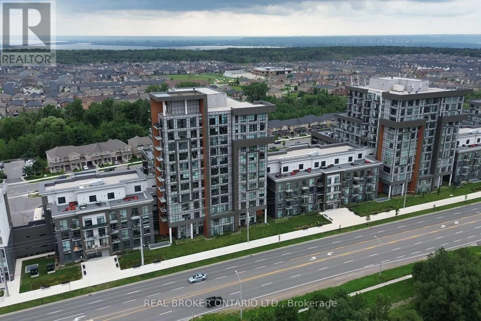 1213 - 470 DUNDAS STREET E