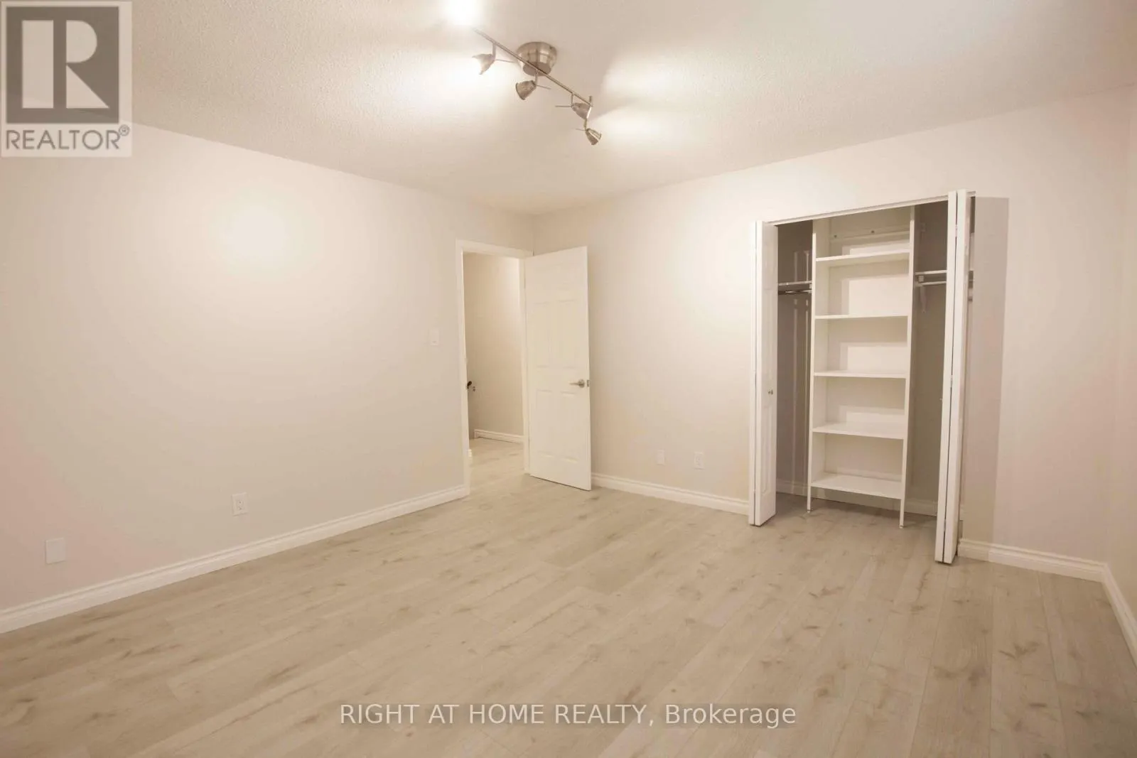 333 REXFORD DRIVE