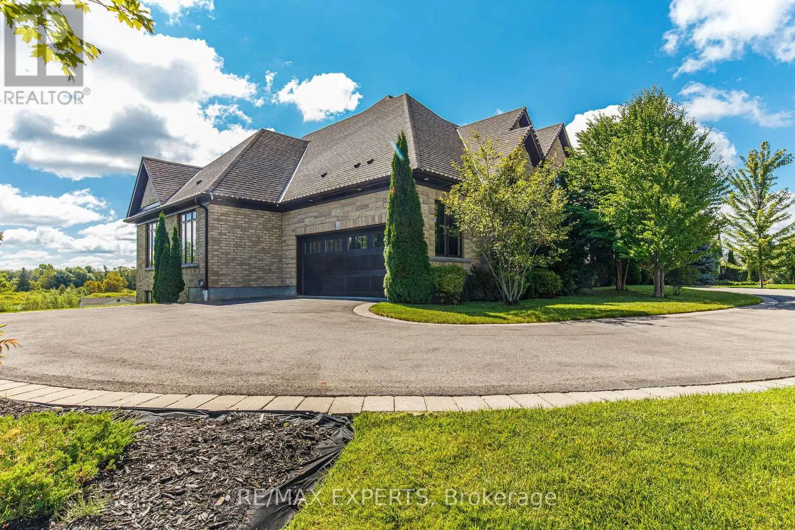 10 OLD RUBY LANE
