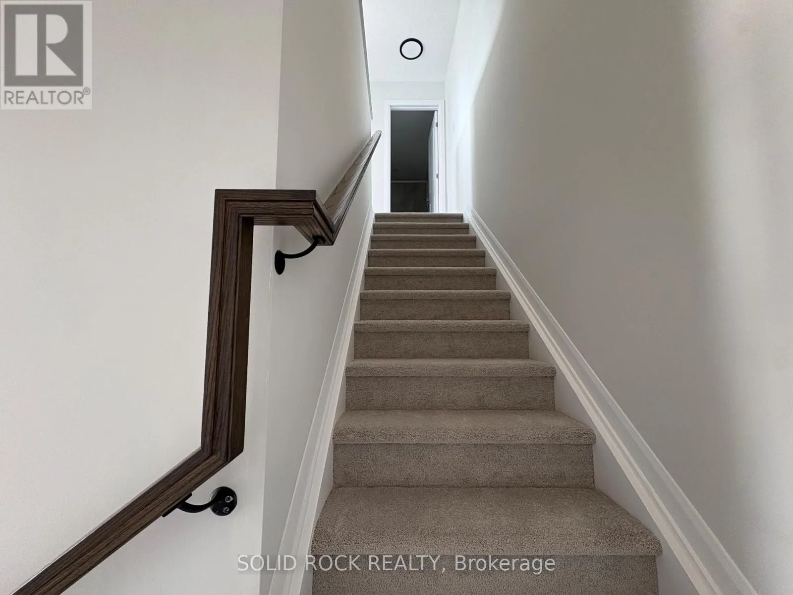 18 - 1001 GLENROY GILBERT DRIVE