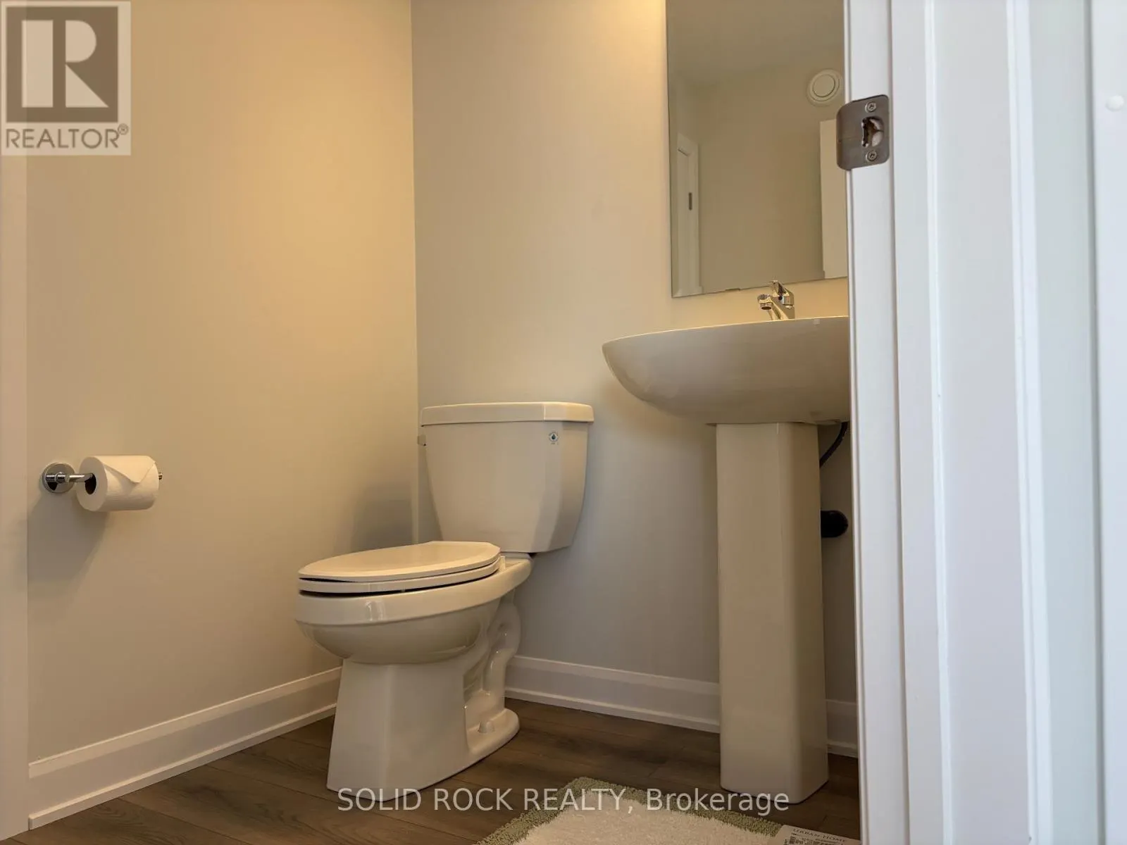 18 - 1001 GLENROY GILBERT DRIVE