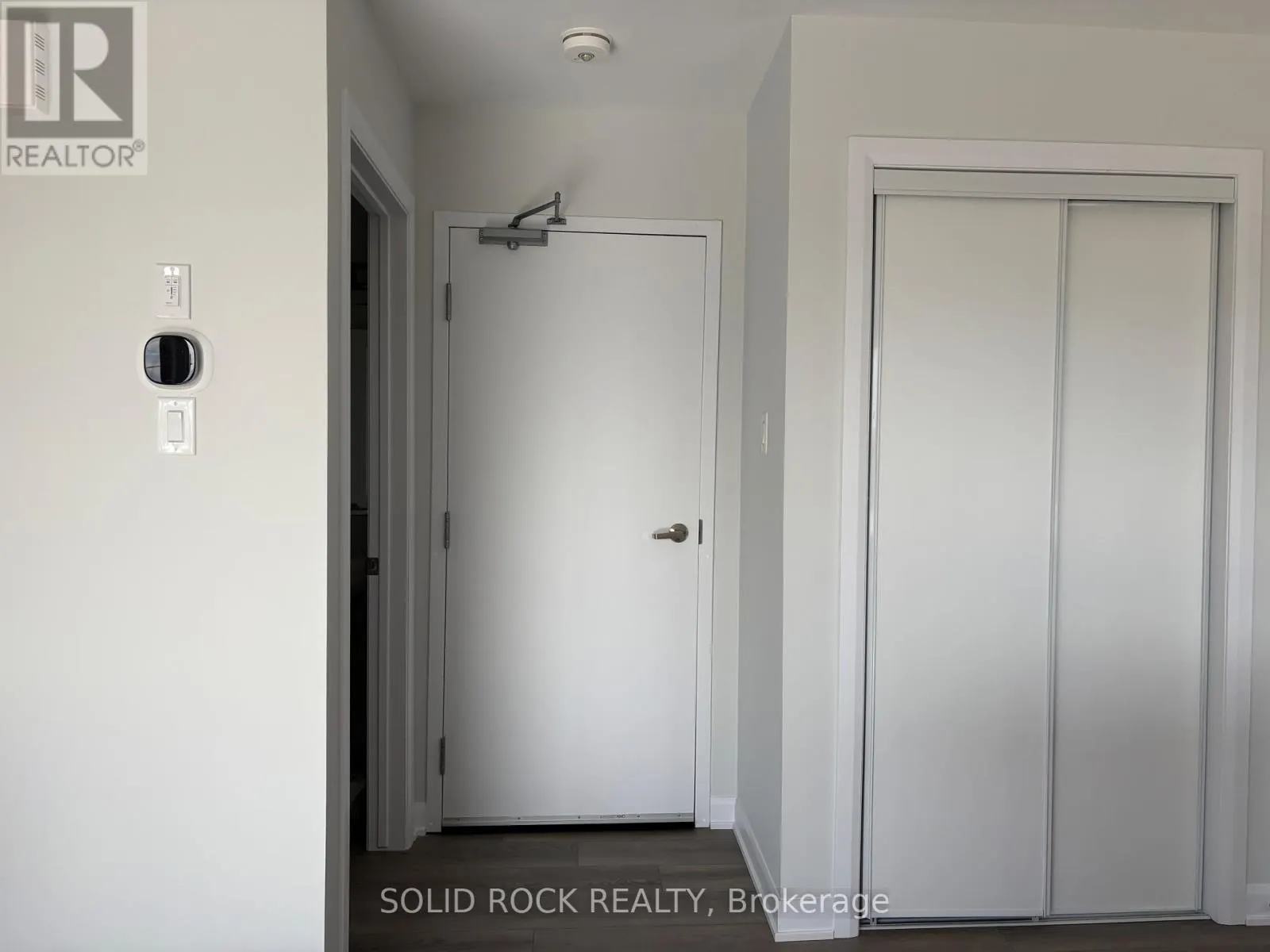 18 - 1001 GLENROY GILBERT DRIVE