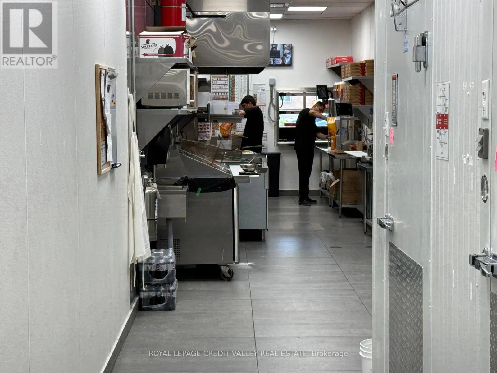D10 - 400 SCOTT STREET
