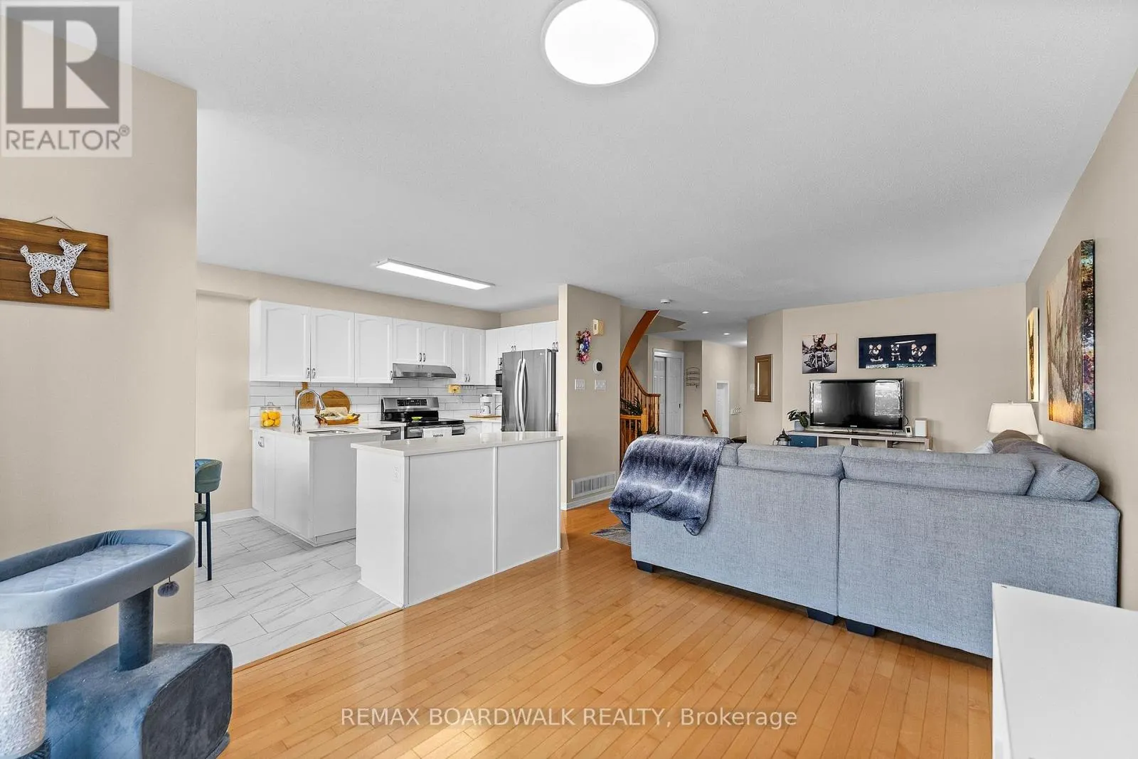 302 STATEWOOD DRIVE