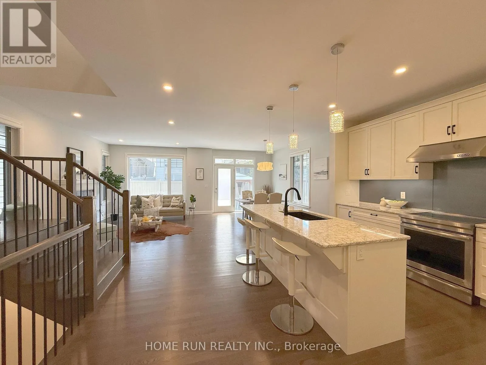 322 LYSANDER PLACE