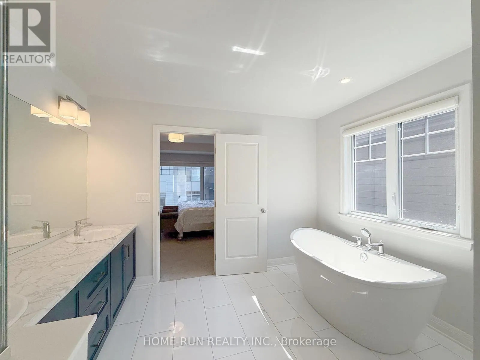 322 LYSANDER PLACE